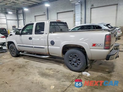 Drugie zdjęcie samochodu z przodu: 2006 GMC NEW SIERRA K1500 VIN:1GTEK19B36E168897 - miniatura
