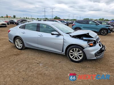 Czwarte zdjęcie samochodu z boku: 2017 CHEVROLET MALIBU LT VIN:1G1ZE5ST1HF144719 - miniatura