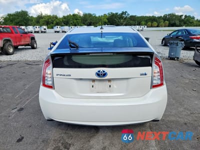 Zdjęcie 6 z 12 samochodu: 2015 TOYOTA PRIUS FOUR VIN:JTDKN3DU2F1894868 - miniatura