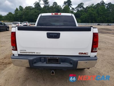 Zdjęcie 6 z 12 samochodu: 2008 GMC SIERRA C1500 VIN:2GTEC13J881104985 - miniatura