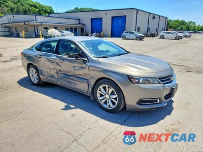 Czwarte zdjęcie samochodu z boku: 2017 CHEVROLET IMPALA LT VIN:2G1105S30H9189610 - miniatura