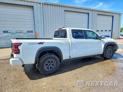Trzecie zdjęcie samochodu z tyłu: 2025 NISSAN FRONTIER PRO-4X VIN:1N6ED1FKXSN638140 - miniatura
