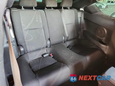 Zdjęcie 10 z 12 samochodu: 2011 TOYOTA SCION VIN:JTKJF5C74B3017001 - miniatura