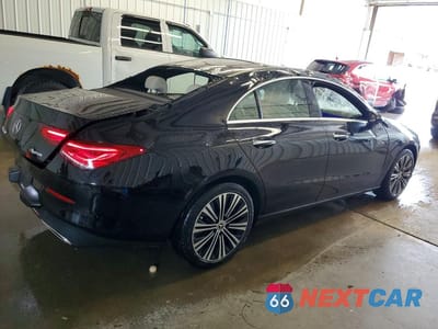 Trzecie zdjęcie samochodu z tyłu: 2023 MERCEDES-BENZ CLA 250 4MATIC VIN:W1K5J4HB2PN363015 - miniatura