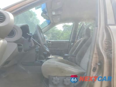 Zdjęcie 7 z 14 samochodu: 2003 HYUNDAI SANTA FE VIN:KM8SB12B63U429370 - miniatura