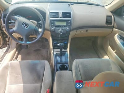 Zdjęcie 8 z 12 samochodu: 2004 HONDA ACCORD LX VIN:1HGCM56344A157919 - miniatura