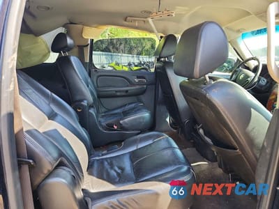 Zdjęcie 11 z 14 samochodu: 2008 CHEVROLET SUBURBAN C1500 LS VIN:3GNFC16J48G150148 - miniatura