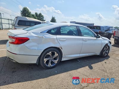 Trzecie zdjęcie samochodu z tyłu: 2018 HONDA ACCORD EXL VIN:1HGCV2F57JA009031 - miniatura
