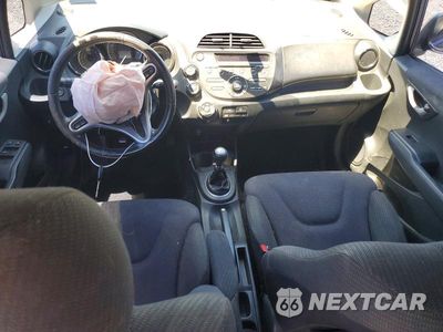 Zdjęcie 8 z 13 samochodu: 2012 HONDA FIT SPORT VIN:JHMGE8G54CC037697 - miniatura
