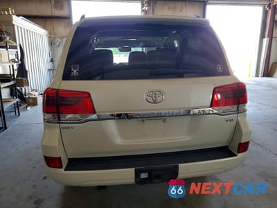 Zdjęcie 6 z 13 samochodu: 2016 TOYOTA LAND CRUISER BASE VIN:JTMCY7AJ6G4043735 - miniatura