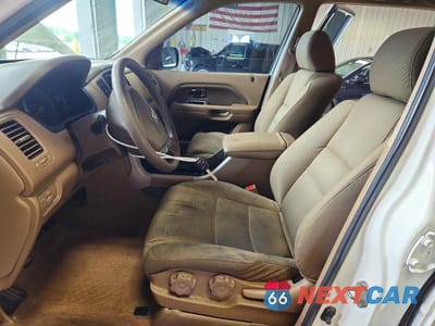 Zdjęcie 7 z 13 samochodu: 2007 HONDA PILOT LX VIN:5FNYF18107B001990 - miniatura