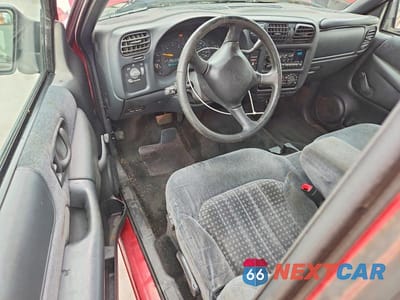 Zdjęcie 8 z 12 samochodu: 2001 CHEVROLET S TRUCK S10 VIN:1GCDT19W218112579 - miniatura