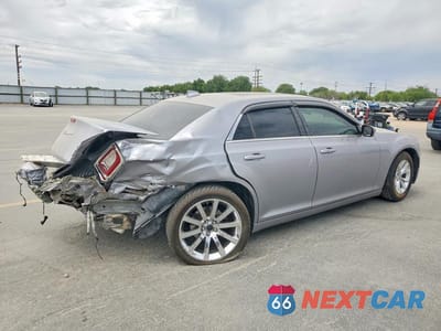 Trzecie zdjęcie samochodu z tyłu: 2015 CHRYSLER 300 LIMITED VIN:2C3CCAAG6FH930936 - miniatura