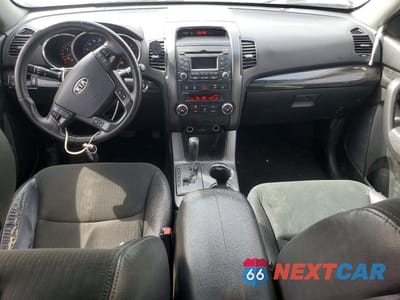 Zdjęcie 8 z 12 samochodu: 2011 KIA SORENTO EX VIN:5XYKUDA28BG042353 - miniatura