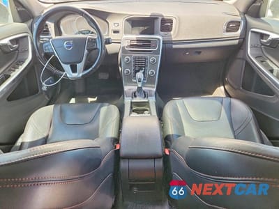 Zdjęcie 8 z 12 samochodu: 2016 VOLVO V60 CROSS COUNTRY PREMIER VIN:YV4612HK7G1003343 - miniatura