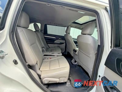 Zdjęcie 6 z 14 samochodu: 2018 TOYOTA HIGHLANDER XLE VIN:5TDJZRFH5JS908423 - miniatura