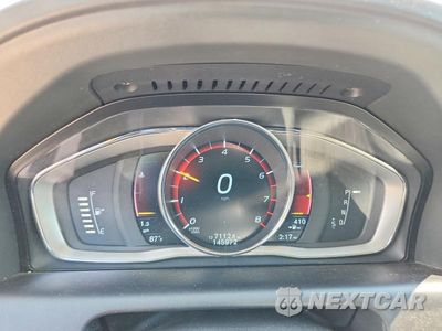 Zdjęcie 9 z 13 samochodu: 2016 VOLVO XC60 T5 PREMIER VIN:YV4612RK3G2853298 - miniatura