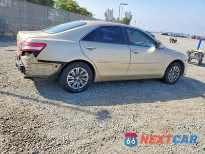 Trzecie zdjęcie samochodu z tyłu: 2011 TOYOTA CAMRY LE VIN:4T1BF3EK9BU225088 - miniatura