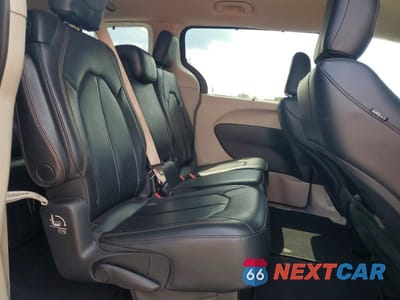 Zdjęcie 11 z 13 samochodu: 2018 CHRYSLER PACIFICA TOURING L VIN:2C4RC1BGXJR317886 - miniatura