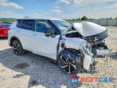 Czwarte zdjęcie samochodu z boku: 2024 MITSUBISHI OUTLANDER SE VIN:JA4J4VA88RZ024866 - miniatura