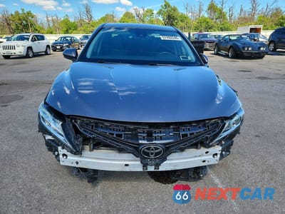 Piąte zdjęcie samochodu w środku: 2019 TOYOTA CAMRY SE VIN:4T1B11HK0KU216598 - miniatura