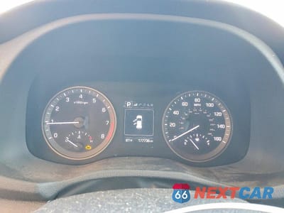 Zdjęcie 9 z 12 samochodu: 2018 HYUNDAI TUCSON LIMITED VIN:KM8J33A2XJU819309 - miniatura