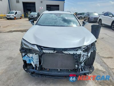 Piąte zdjęcie samochodu w środku: 2024 LEXUS UX 250H BASE VIN:JTHX6JBH1R2189389 - miniatura