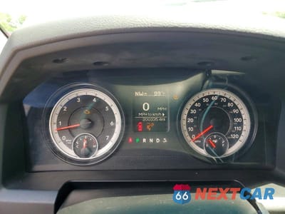 Zdjęcie 9 z 12 samochodu: 2015 RAM 2500 ST VIN:3C6UR5CJ8FG634516 - miniatura