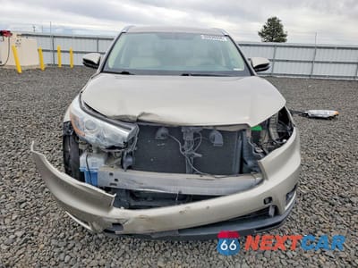 Piąte zdjęcie samochodu w środku: 2015 TOYOTA HIGHLANDER XLE VIN:5TDJKRFH0FS083130 - miniatura