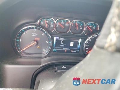 Zdjęcie 9 z 13 samochodu: 2018 CHEVROLET TAHOE K1500 PREMIER VIN:1GNSKCKC3JR239140 - miniatura