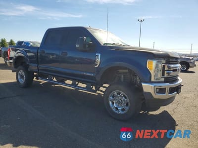 Czwarte zdjęcie samochodu z boku: 2017 FORD F-350 SUPER DUTY VIN:1FT8W3BTXHEB92052 - miniatura