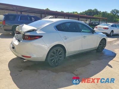 Trzecie zdjęcie samochodu z tyłu: 2025 MAZDA 3 SELECT SPORT VIN:3MZBPABM9SM464055 - miniatura