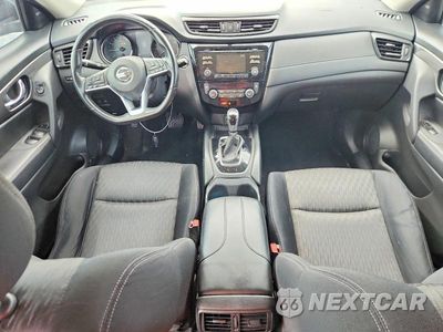 Zdjęcie 8 z 13 samochodu: 2017 NISSAN ROUGE VIN:JN8AT2MT5HW144054 - miniatura