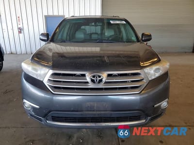 Piąte zdjęcie samochodu w środku: 2011 TOYOTA HIGHLANDER SE VIN:5TDBK3EH9BS065707 - miniatura