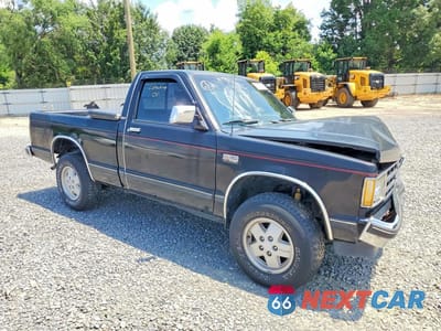 Czwarte zdjęcie samochodu z boku: 1989 CHEVROLET S TRUCK S10 VIN:1GCCT14R5K2215965 - miniatura