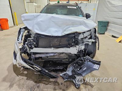 Piąte zdjęcie samochodu w środku: 2019 VOLVO XC40 T5 R-DESIGN VIN:YV4162UM3K2122724 - miniatura