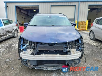 Piąte zdjęcie samochodu w środku: 2019 CHRYSLER PACIFICA TOURING L VIN:2C4RC1BG1KR561041 - miniatura