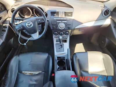 Zdjęcie 8 z 12 samochodu: 2011 MAZDA 3 S VIN:JM1BL1W61B1477051 - miniatura