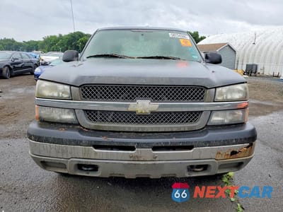 Piąte zdjęcie samochodu w środku: 2004 CHEVROLET SILVERADO K1500 VIN:1GCEK14V54E152229 - miniatura