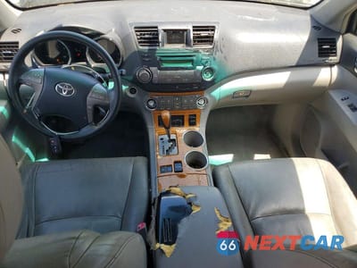 Zdjęcie 8 z 13 samochodu: 2008 TOYOTA HIGHLANDER HYBRID LIMITED VIN:JTEEW44A382009673 - miniatura