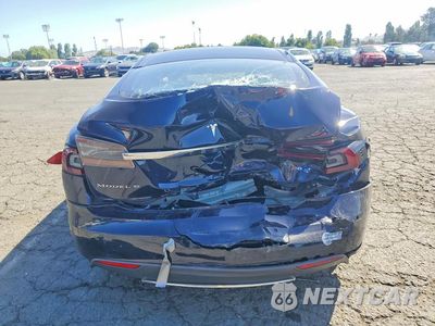 Zdjęcie 6 z 12 samochodu: 2014 TESLA MODEL S VIN:5YJSA1H16EFP50116 - miniatura
