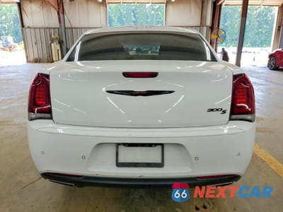 Zdjęcie 6 z 12 samochodu: 2021 CHRYSLER 300 S VIN:2C3CCABG8MH595805 - miniatura