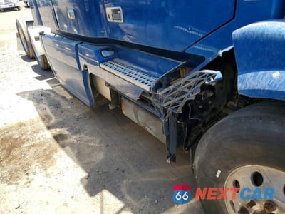 Zdjęcie 9 z 10 samochodu: 2017 VOLVO VNL SEMI TRUCK VIN:4V4NC9EH6HN973497 - miniatura