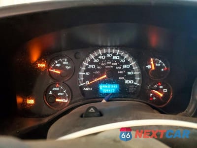 Zdjęcie 9 z 13 samochodu: 2006 CHEVROLET EXPRESS 2500 DELIVERY VAN VIN:1GCGG25U961257260 - miniatura