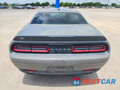 Zdjęcie 6 z 12 samochodu: 2018 DODGE CHALLENGER SXT VIN:2C3CDZAG4JH305696 - miniatura