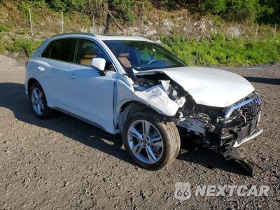 Czwarte zdjęcie samochodu z boku: 2023 AUDI Q3 PREMIUM S LINE 45 VIN:WA1DECF31P1032167 - miniatura