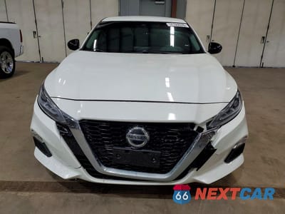 Piąte zdjęcie samochodu w środku: 2021 NISSAN ALTIMA SR VIN:1N4BL4CW1MN410456 - miniatura