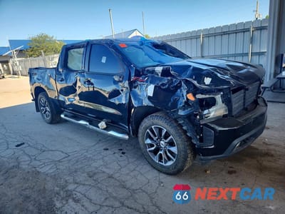 Czwarte zdjęcie samochodu z boku: 2020 CHEVROLET SILVERADO K1500 RST VIN:3GCUYEEDXLG379639 - miniatura