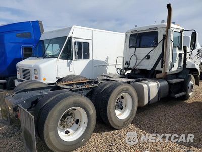 Czwarte zdjęcie samochodu z boku: 2012 MACK CXU613 TRUCK CAB AND CHASSIS VIN:1M1AW07Y2CM022674 - miniatura