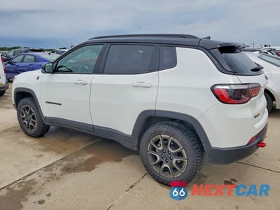 Drugie zdjęcie samochodu z przodu: 2025 JEEP COMPASS TRAILHAWK VIN:3C4NJDDN5ST590170 - miniatura